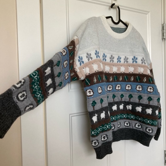 Thick Knitted Animal Sweater - Picture 2 of 4